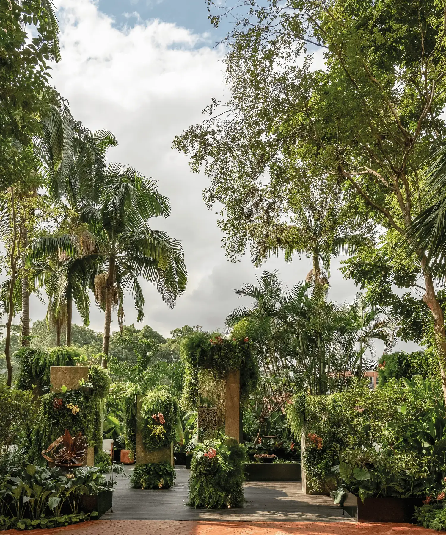 Totens vegetados do Jardim Ikigai